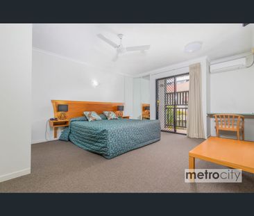 4/49 Russell Street, South Brisbane, Qld 4101 - Photo 5