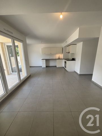 Location Appartement 3 pièces 63m² NICE 06100 - Photo 4