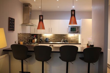 2 Bed Flat, Monza Street, E1W - Photo 2