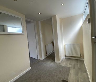 Falcon Ridge, Berkhamsted - Photo 3