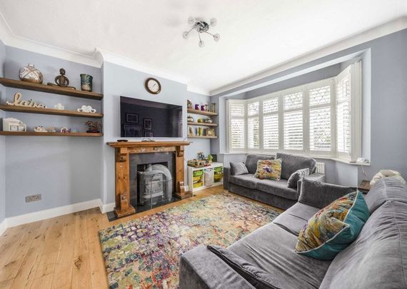 Christian Fields, SW16 3JY, London - Photo 1