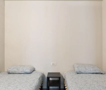 Studio for rent in Sants, Barcelona, all bills included - Photo 4