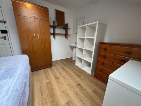 Donegall Road, Room 5, All bills included, BT125NA, Belfast - Photo 2