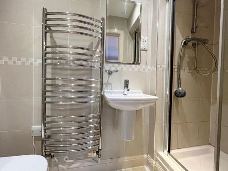 2 bedroom terraced house to rent - Photo 2