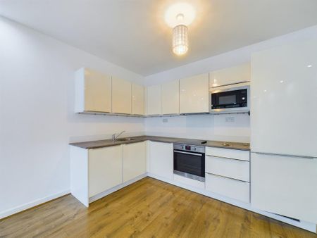 2 bedroom flat to rent - Photo 4