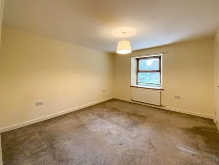 Manor Park Road, Old Glossop, SK13 - Photo 4