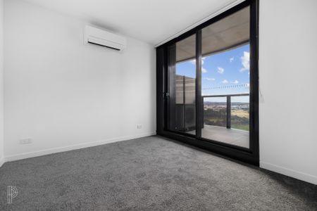 Spacious 2 Bedroom Unit - Photo 3
