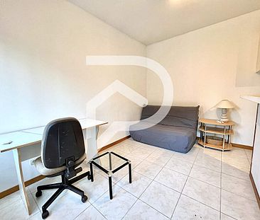 À BOURGES À louer Appartement 1 pièce 19.6 m2 Loyer 350,00 €/mois charges comprises * - Photo 1