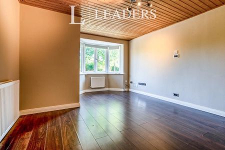 3 bedroom semi-detached house to rent - Photo 4