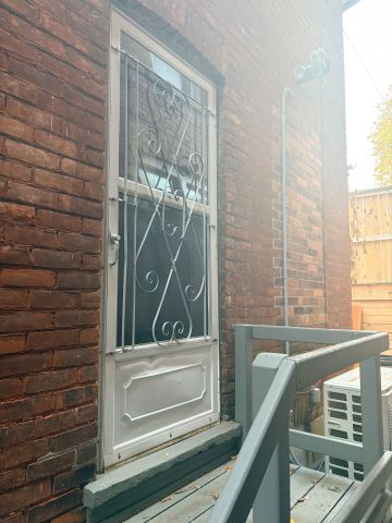 For Lease - 201 Darling Street, Brantford, Ontario - Photo 5