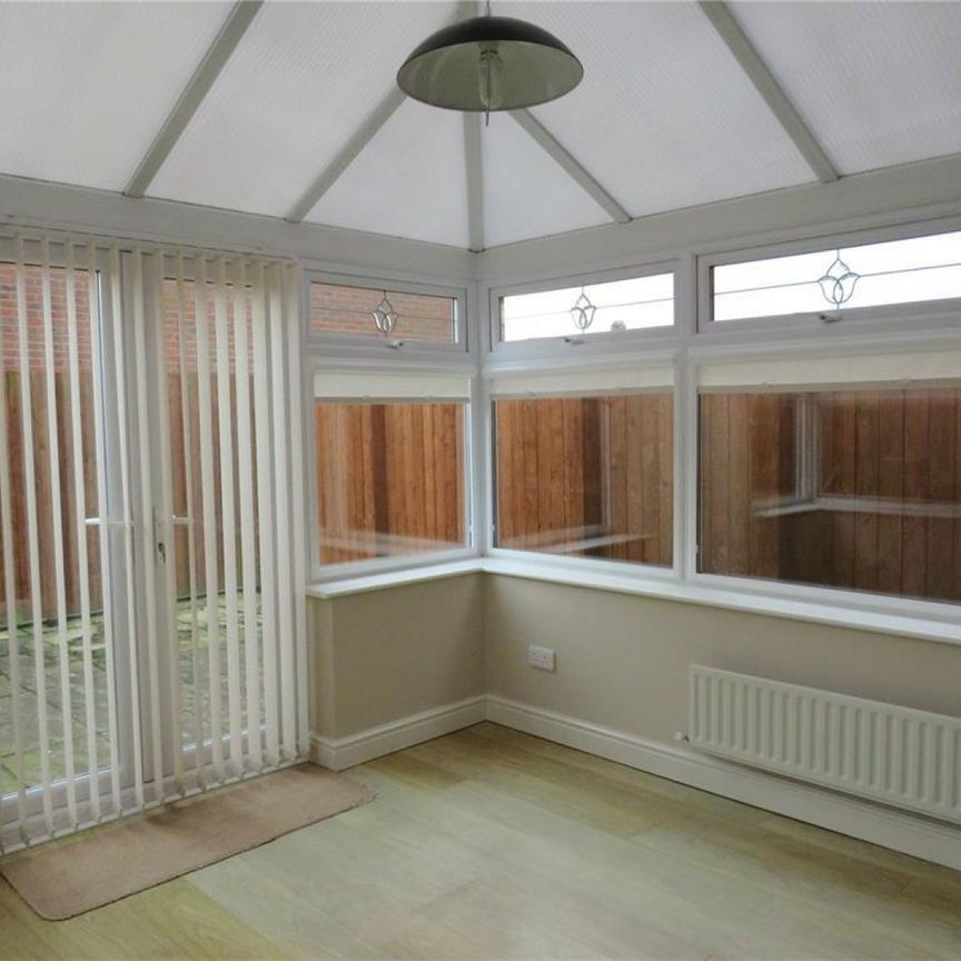 2 bedroom House To Let - Photo 1