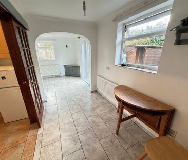 2 bedroom semi-detached house to rent - Photo 3