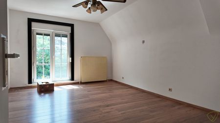 Zonnig en rustig gelegen alleenstaande woning te Eeklo! - Photo 5