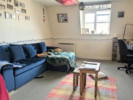1 bedroom flat to rent - Photo 2