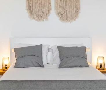 Calçada do Marquês de Abrantes, Lisbon, Lisbon 1200-163 - Photo 1