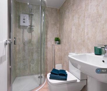 2 bedroom flat to rent - Photo 6