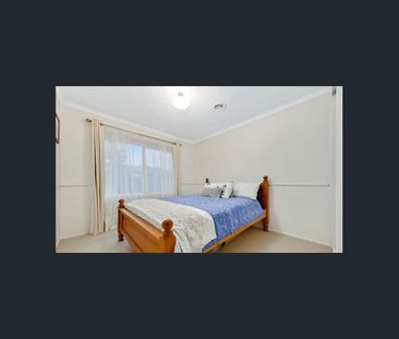 Spacious Family Living in a Prime Narre Warren South Location - Photo 5