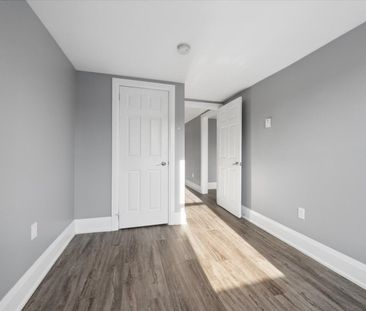 For Lease - 16 Albert Street Unit# Upper, Orillia, Ontario - Photo 3