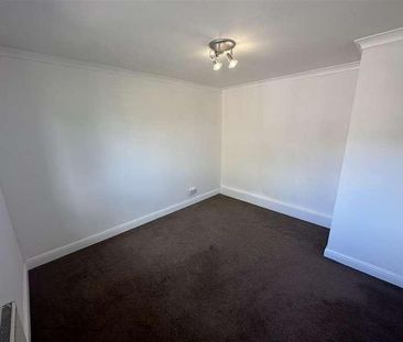 Coniston Grove,baildon, BD17 - Photo 6