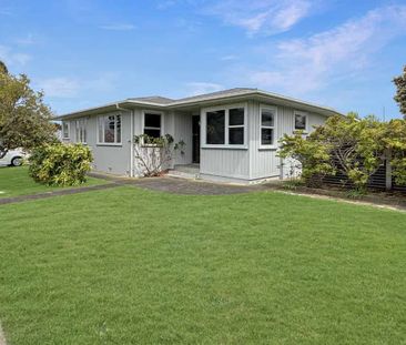 PARKLAND - 3 BEDROOM - Photo 1