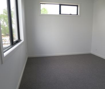 5B McMillan Street, Clayton VIC 3168 - Townhouse For Rent | Domain - Photo 6