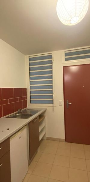 Location Appartement 2 pièces 42m² STE CLOTILDE 97490 - Photo 1