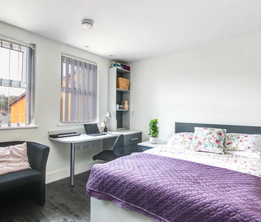 1 bedroom in a flat share to rent - Photo 5