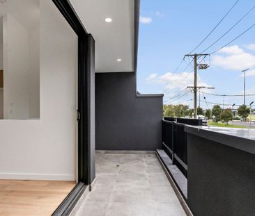 Modern Living in Prime Yarraville Location - Photo 1