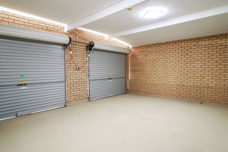 COMFORT, CONVENIENCE, AND CHARM - A PLACE TO CALL HOME 15 PASHLEY STREET! - Photo 3