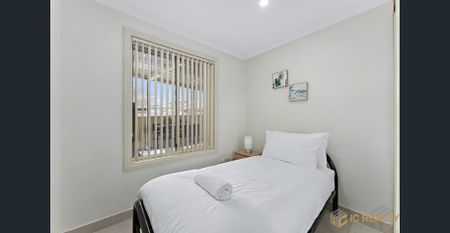 Fully Furnished 4-Bedroom Family Home with Ample Parking - Photo 5