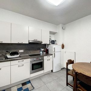 Appartement te huur in Tournai voor € 680 met 1 slaapkamer - Photo 2