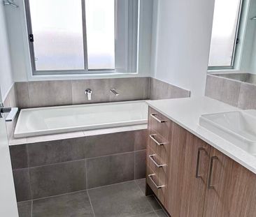 Collingwood Park - Photo 5