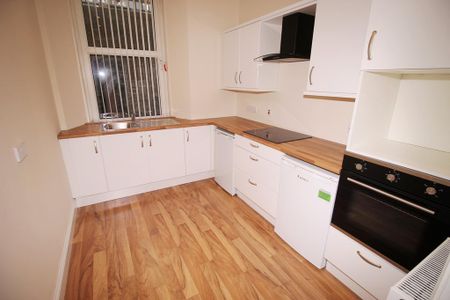 4 bedroom flat to rent - Photo 4