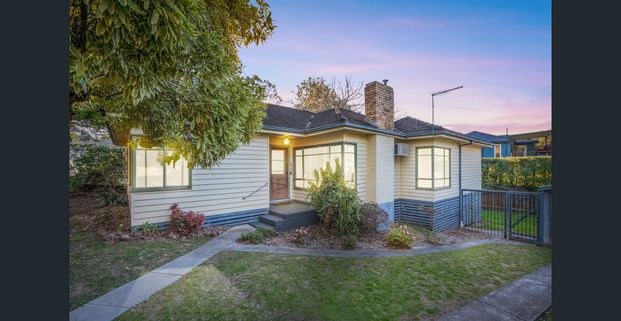 Spacious 4 Bedroom home in a fabulous location - Photo 1