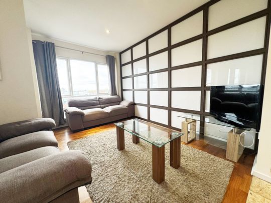 6-14 High Street, RH10 1BN - Photo 1