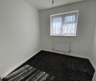 3 bedroom end of terrace house to rent - Photo 1