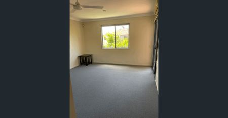 Great Location 3 Bedroom 2 Bathroom - Photo 4