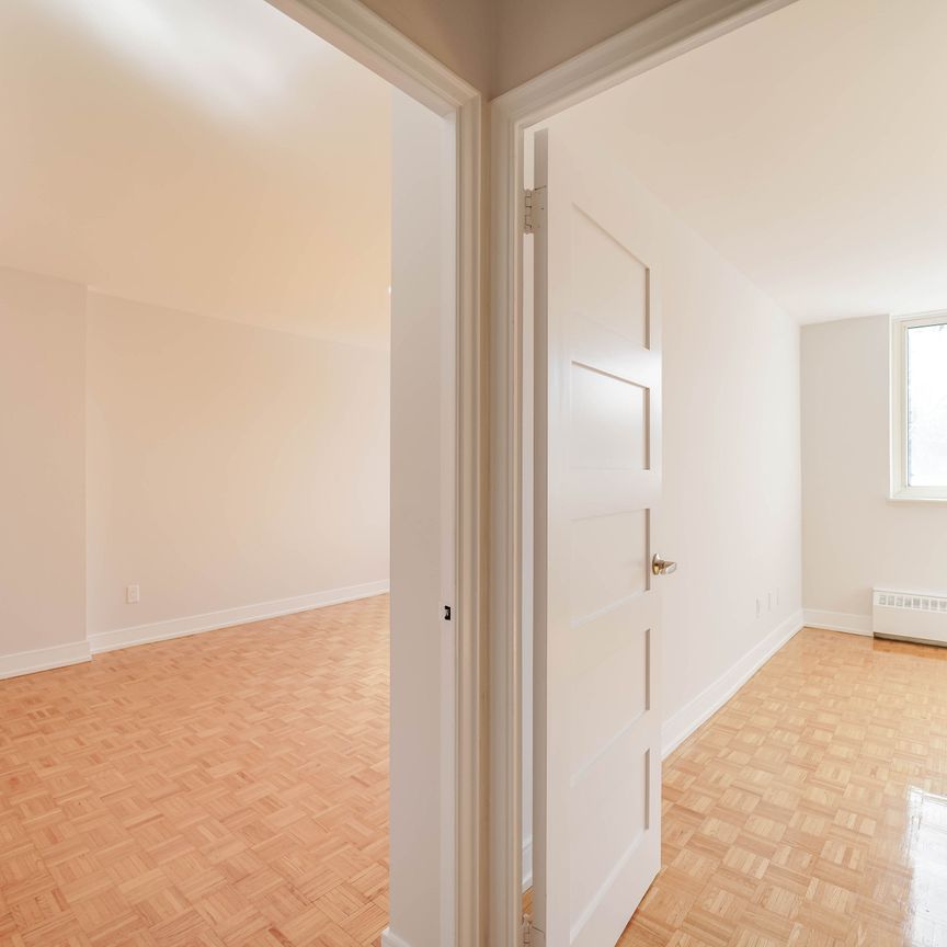 For Lease - 10 Shallmar Boulevard Unit# 509, Toronto, Ontario - Photo 1