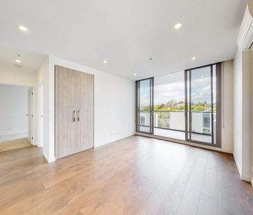 Modern Apartment Living in a Prime Doncaster Location - Photo 1