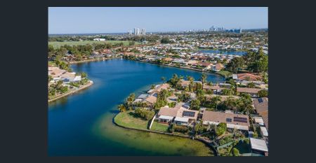 IMMACULATE LAKEFRONT DUPLEX - Photo 5