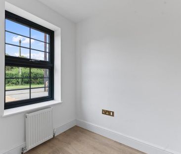 5 bedroom detached house to rent - Photo 4