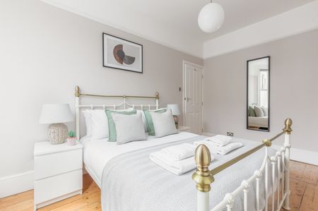 2 Bed Flat, Shakespeare Road, W3 - Photo 4