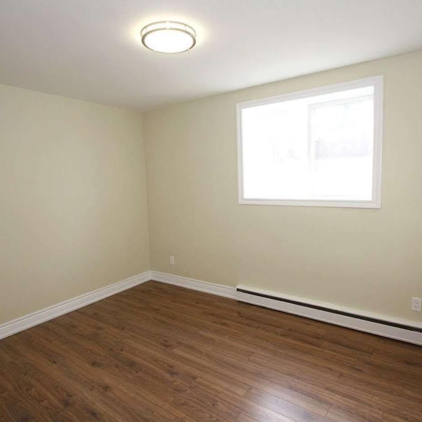 For Lease - 371 Elgin Court Unit# 1, Oshawa, Ontario - Photo 1