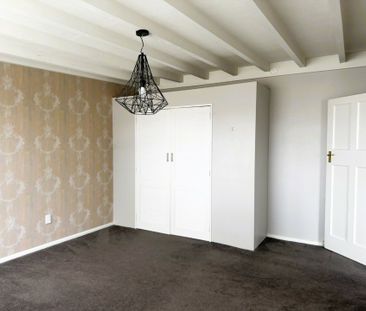 Easy Living - Photo 6