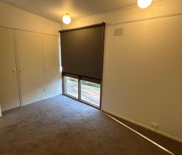 5 Shute Avenue, Berwick VIC 3806 - Photo 3