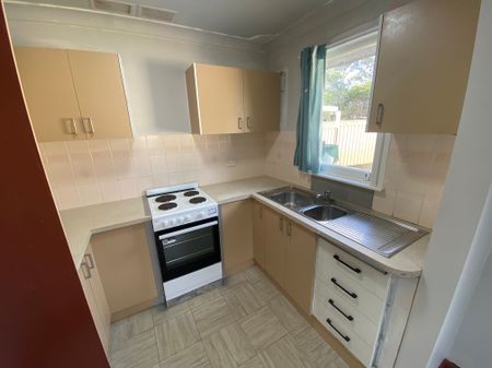 3 Bedroom Home In Central Nowra - Photo 5
