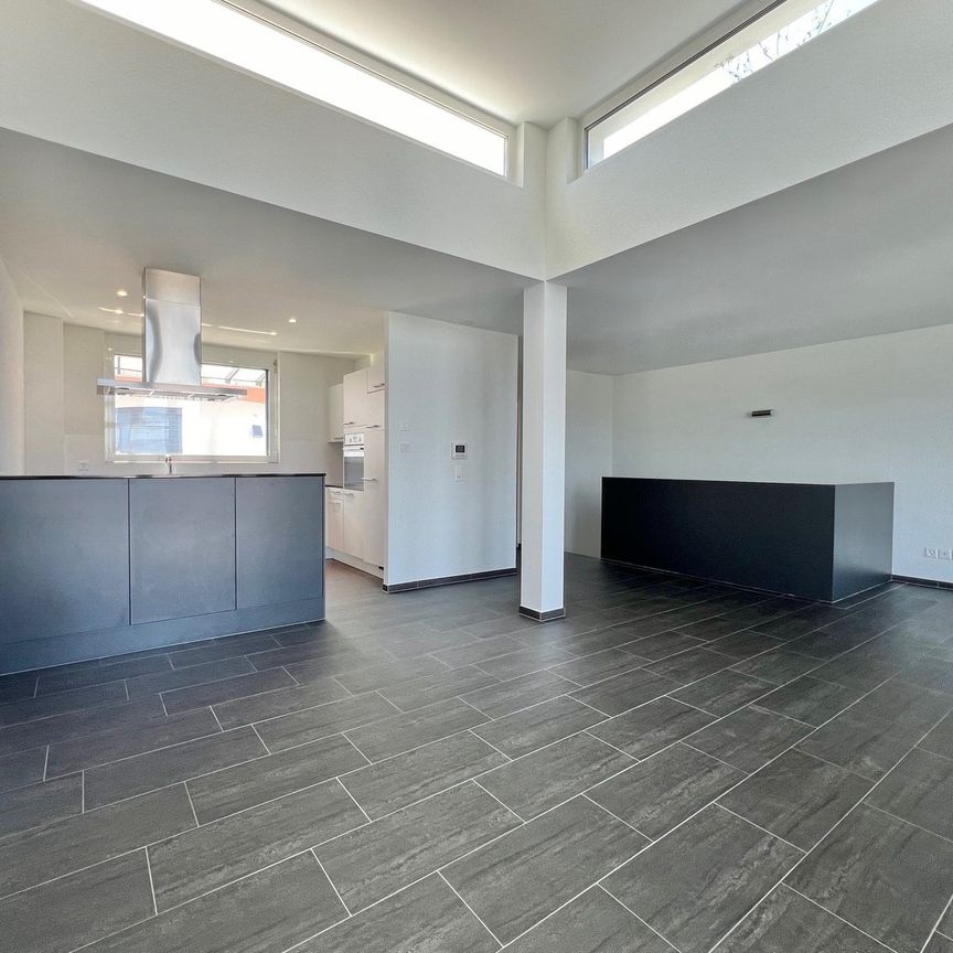 "Moderne 2.5-Zimmer-Wohnung mit Loggia" - Photo 1