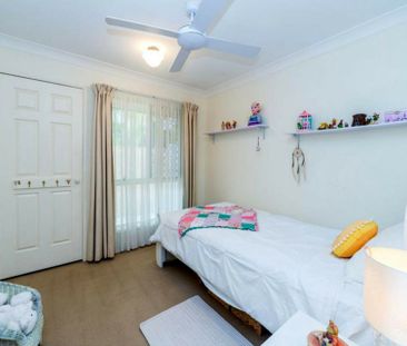 LIGHT & SPACIOUS FAMILY LIVING!!! - Photo 2