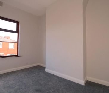 4 bedroom terraced house to rent - Photo 2