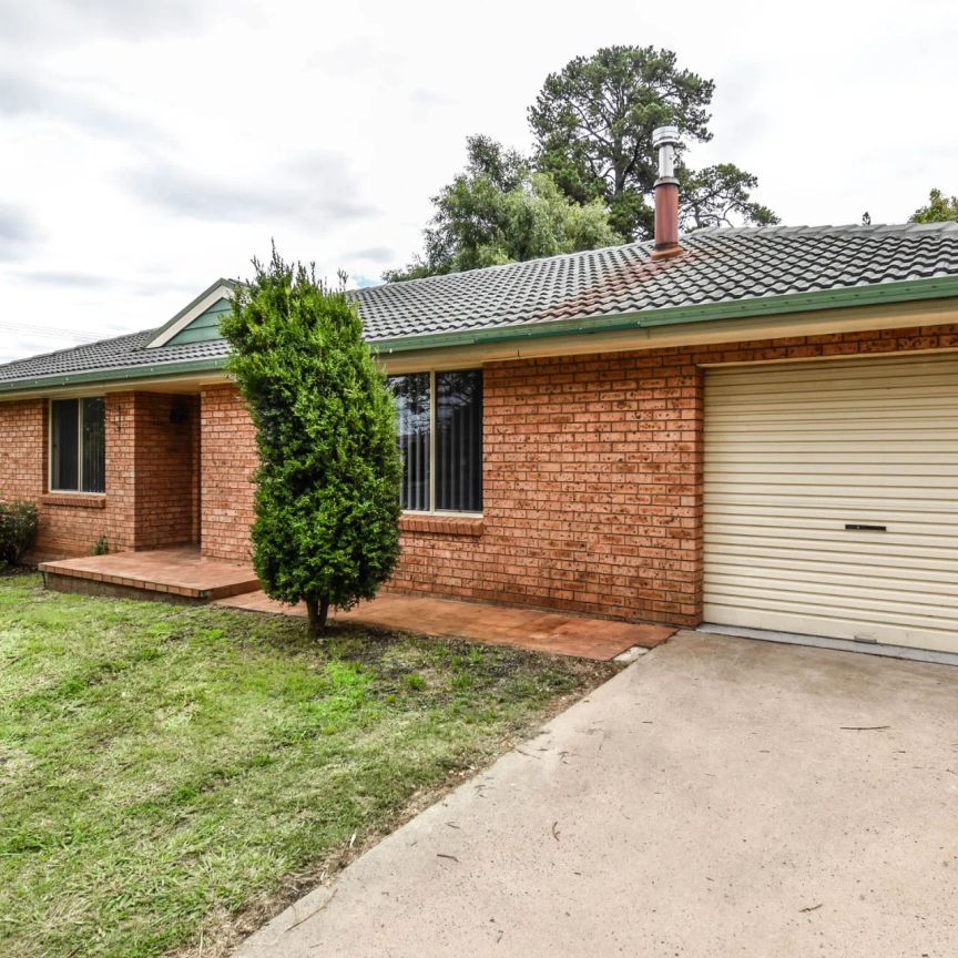 42 James Sheahan Drive, Orange. - Photo 1